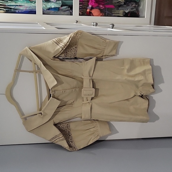 Romper - Picture 1 of 4